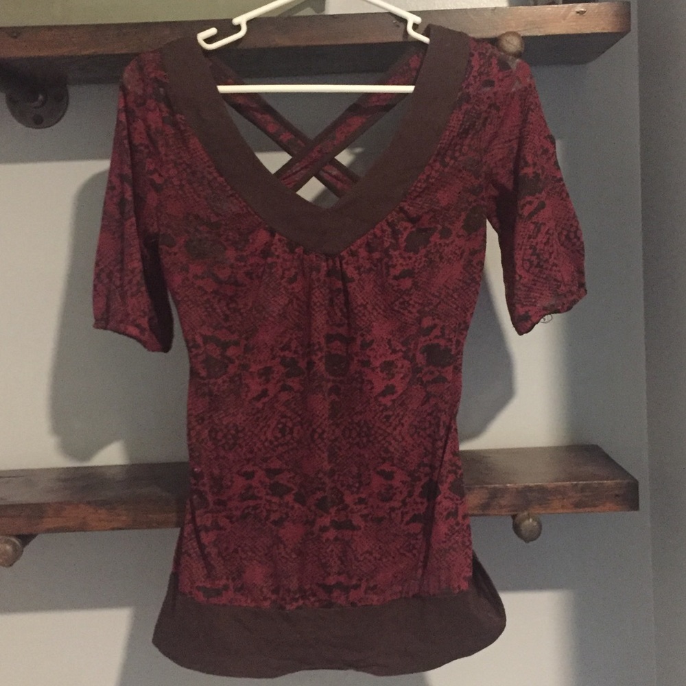 Shirt. Maurices. Medium. Hung dry.